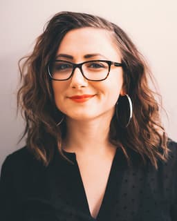 Victoria Schuster Henshaw