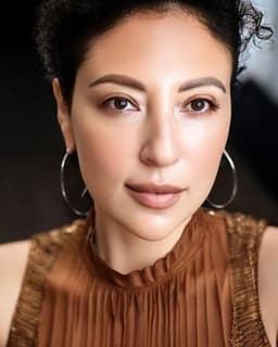 Dr. Natalie Medina-Minton